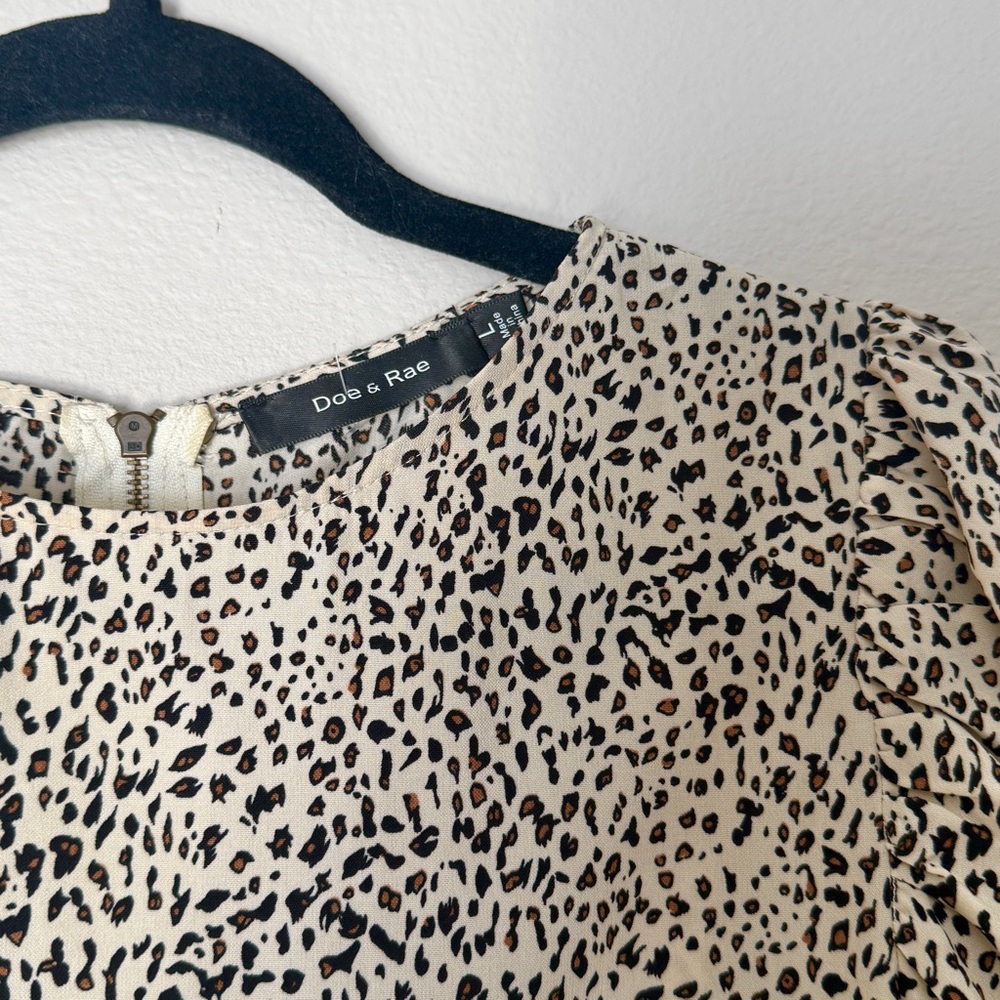 Anthropologie Doe & Rae Cream Leopard Print Ruffle Sleeve Blouse, L